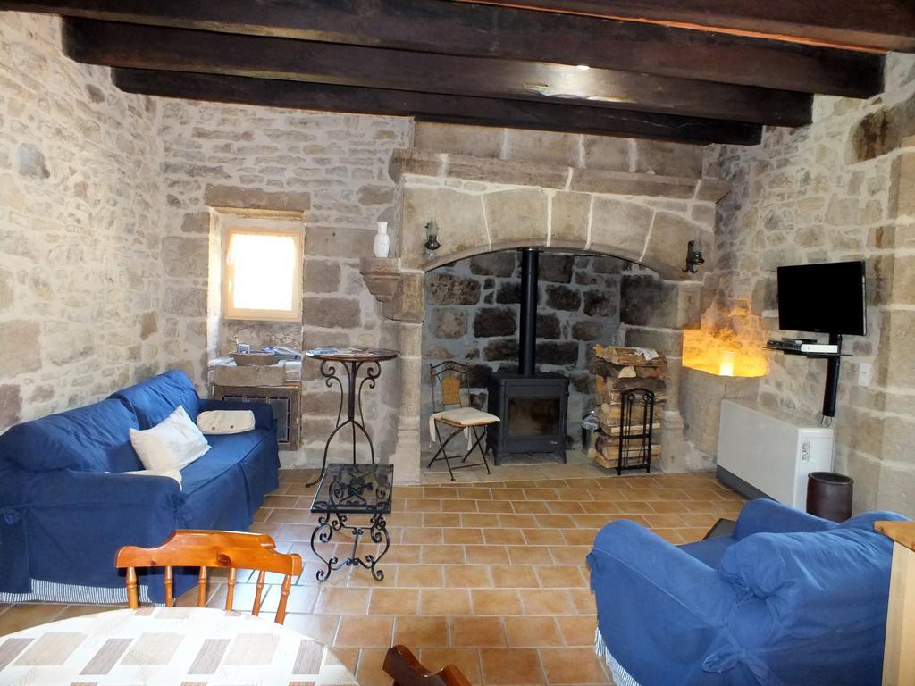 L'Oustal De Peiro Villa Le Bourg Bagian luar foto